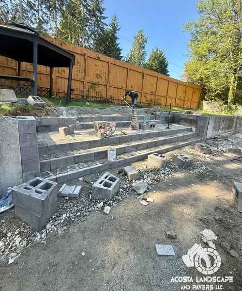 Architectural Hardscape & Modern Courtyard Living in Clyde Hill 